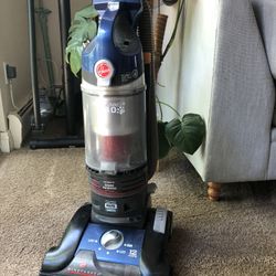 Hoover bagless wind-tunnel vacuum 