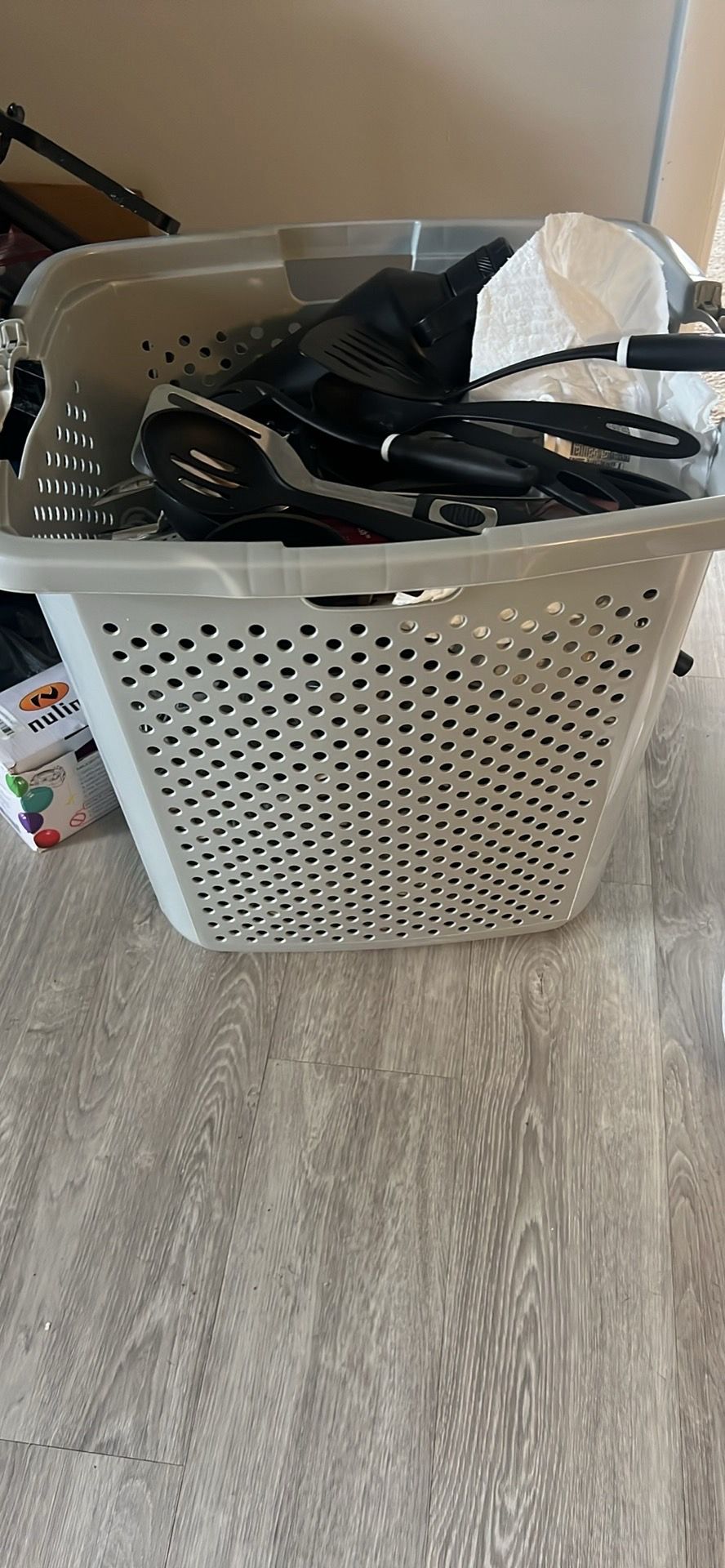 Hamper