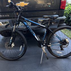 Trek Model 3700 Mountain Bike 