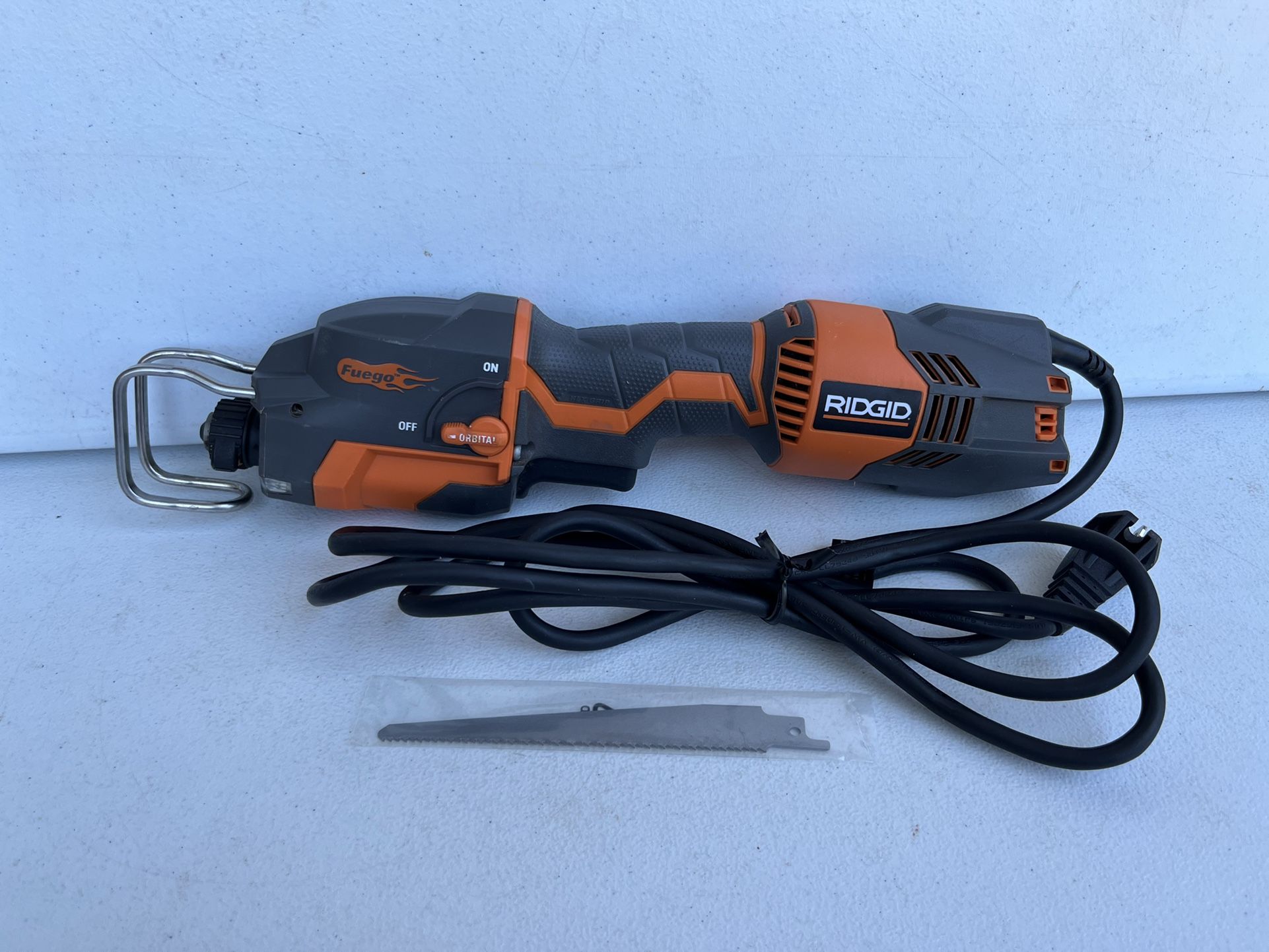 RIDGID Thru Cool 6 Amp 1-Handed Orbital Reciprocating Saw Kit