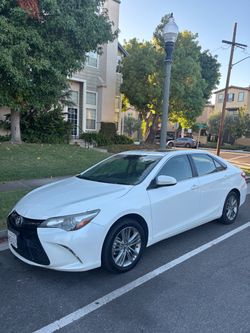 2017 Toyota Camry Hybrid