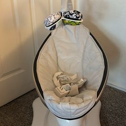 4moms MamaRoo Swing