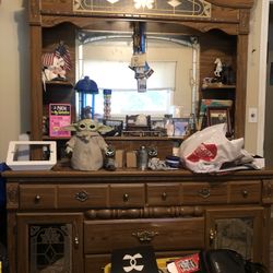 Full Length Beautiful Mirrored Dresser With Cabinets On Side 