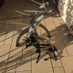 Saris Bone, 2 bike trunk rack.