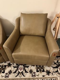 🔥🔥🔥genuine leather swivel chairs $599 each or Best offer