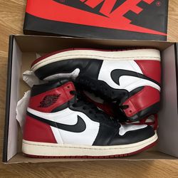 Jordan 1 “Black Toe” 2016 Box Included