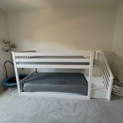 Max & Lily low Twin Bunk Bed Stairs 