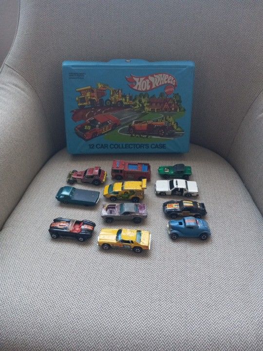 11 Old School Hotwheels With Case