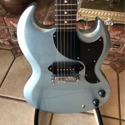 Harley Benton DC-60  💎 Mint💎 This Is A Very Nice Guitar!!!