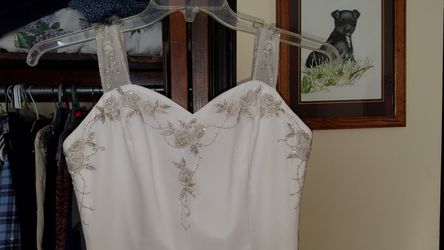 Wedding dresses Thumbnail