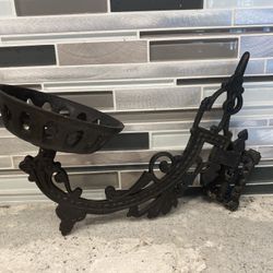 Antique Oil Lamp Plant Wall Sconce Bracket Holder Black Cast Iron with Mount