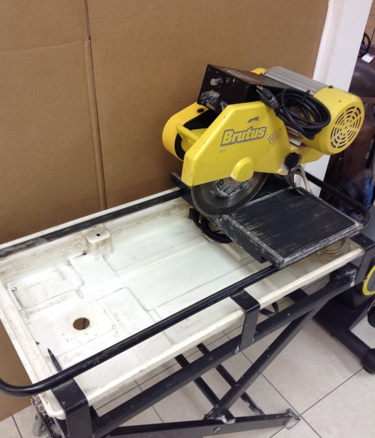 BRUTUS 18" , 60010 WET TILE SAW , MADE BY QEP. WITH STAND. A for Sale