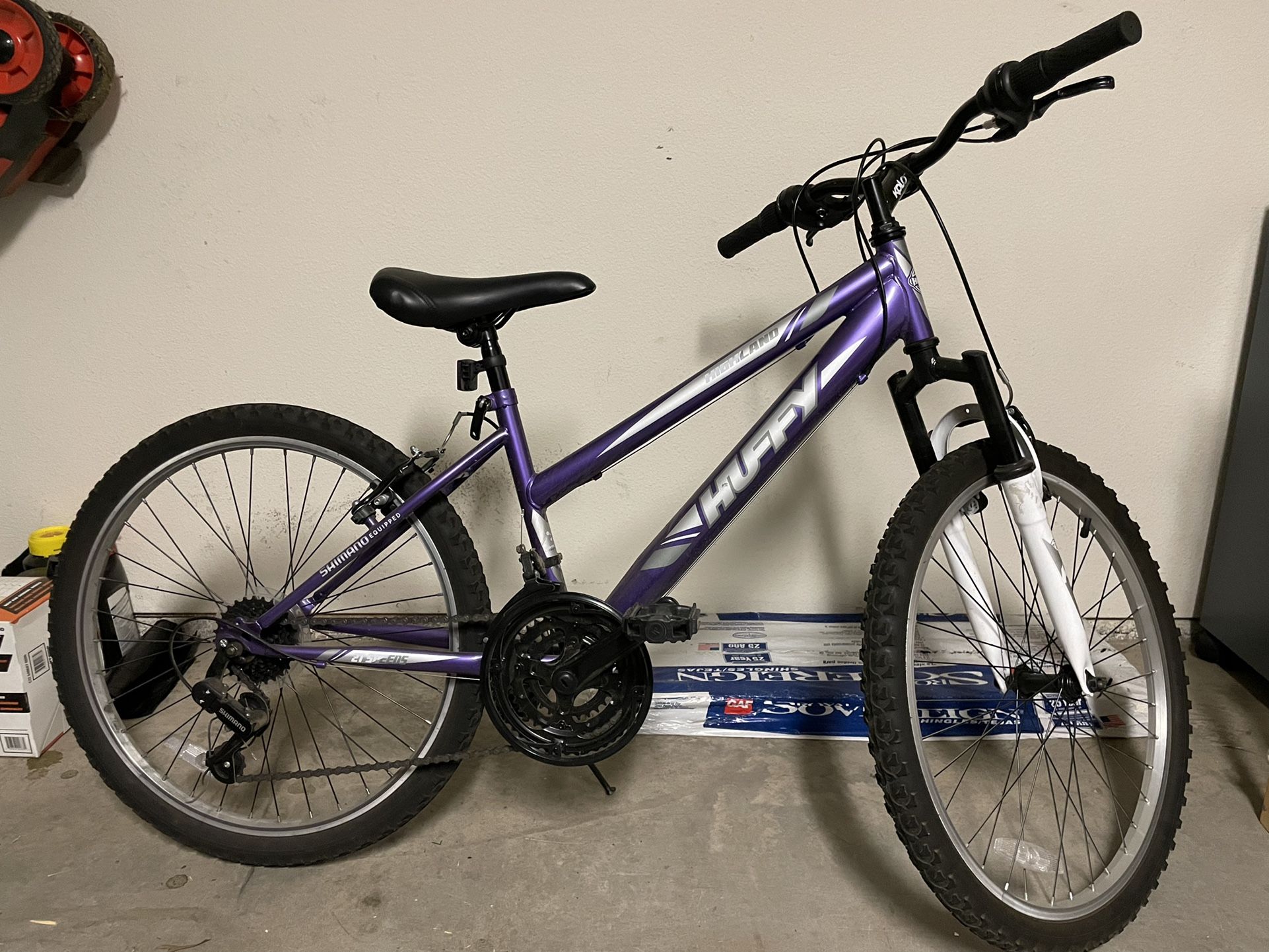 Huffy Women’s Highland 24 Inch Mountain Bike