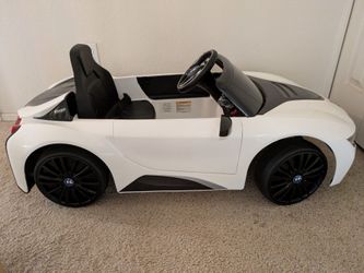 Dynacraft 6V BMW i8 Coupe Ride On