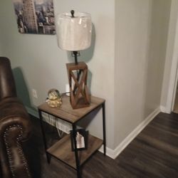 End Table And Lamp 