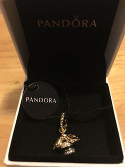 Pandora. Queen Bee Pendant.