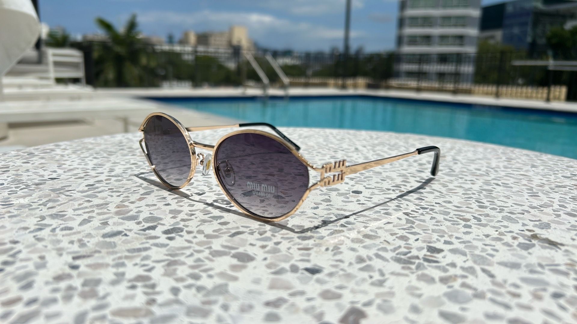 Sunglasses / Lentes de sol
