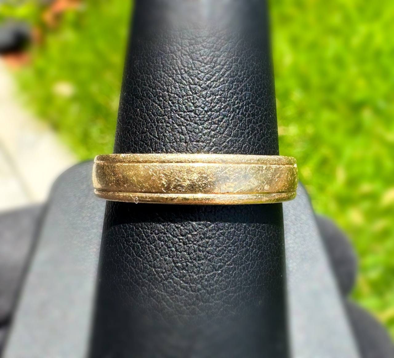 Vintage Benchmark Jewelry 14k solid yellow gold band ring size 9.00