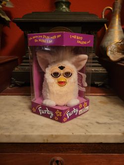 ORIGINAL 1998 ELECTRONIC INTERACTIVE FURBIES