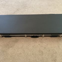 Roadrunner Hard Shell Bass Guitar Case 