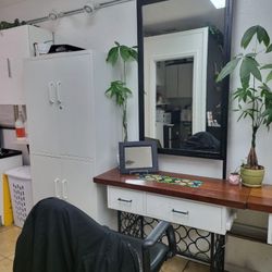 Renta Estacion Beauty Salon