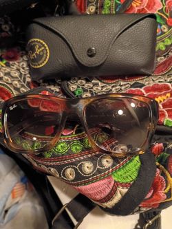 Rayban glasses w/ case