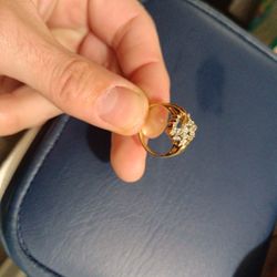 1/4 ctw diamond M&GN 10k gold  cluster swirl ring