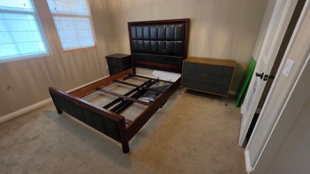 Queen size bed frame