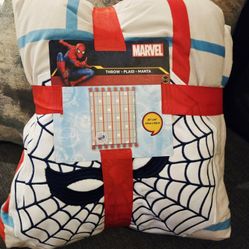 Disney Parks Marvel Spiderman Throw Plaid Blanket 