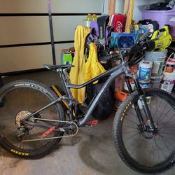 Giant MT Bicycle 12gear