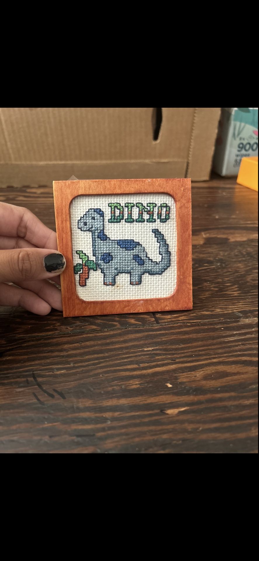 Stitch and frame Cross Stitch Dino
