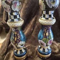 Beautiful  wood salt an pepper shaker