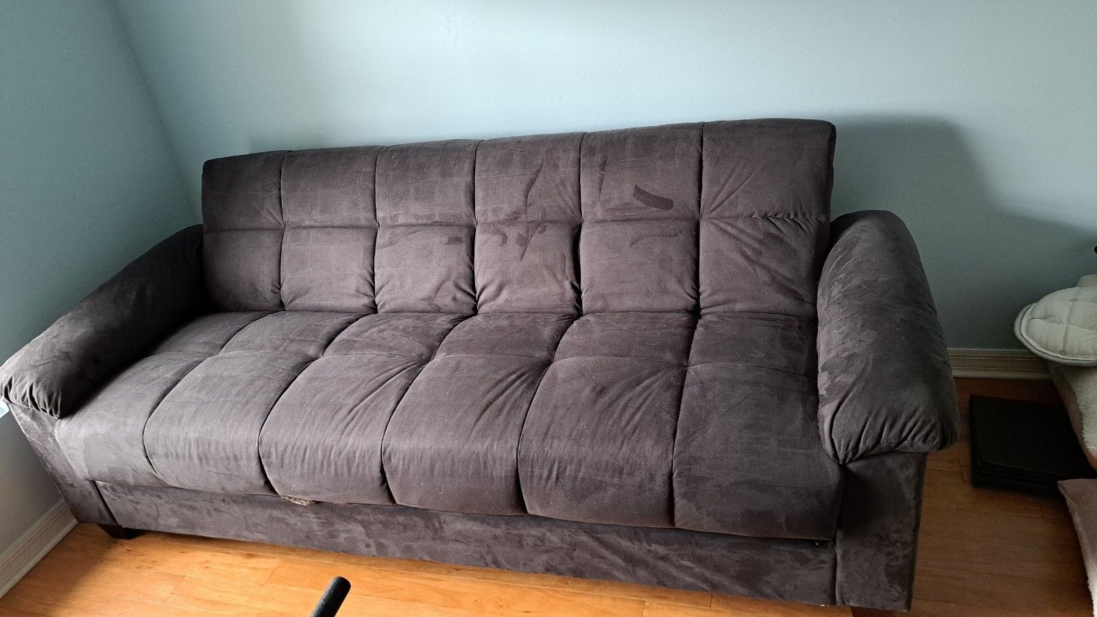 Futon Poundex