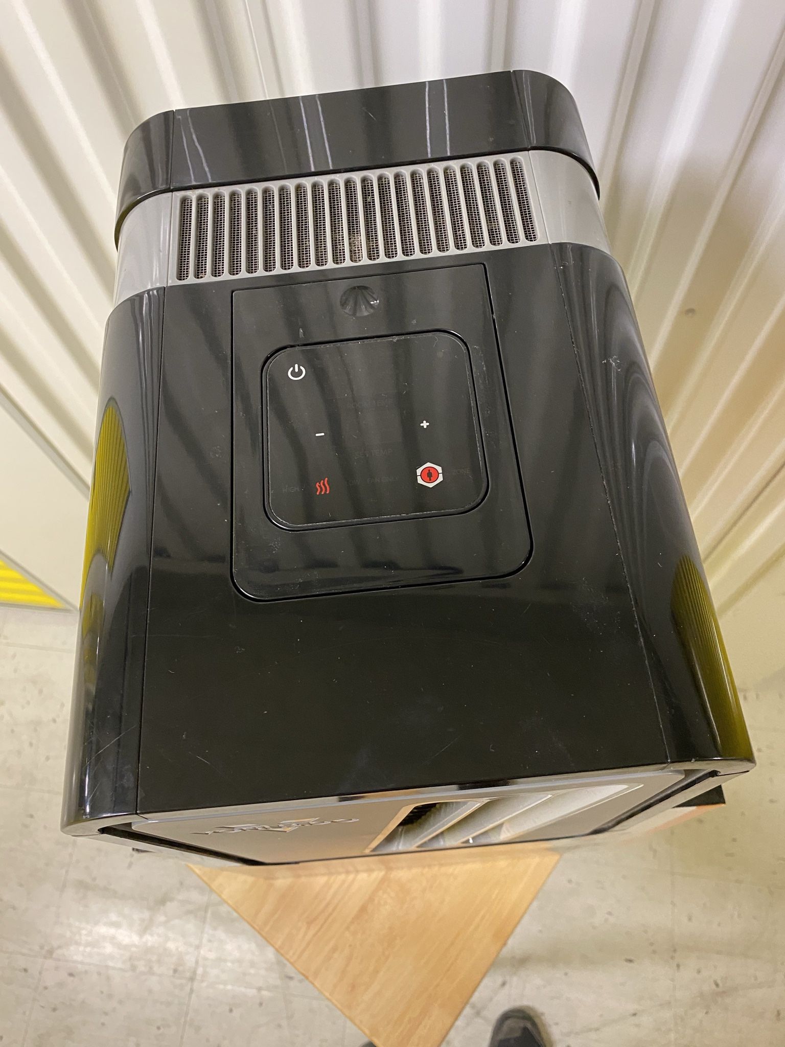 Vornados IR405 Dual Zone Whole Room Infared Heater