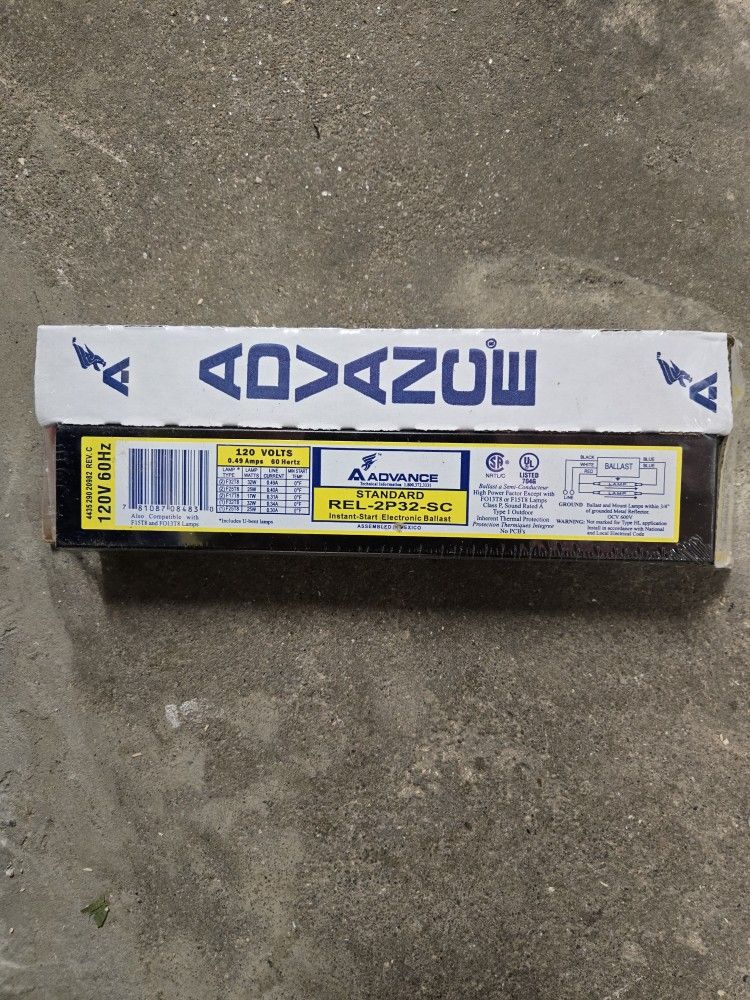 4- Advance 2 Lamp 32w Ballasts