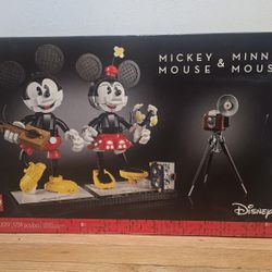 Mickey Mouse & Minnie Mouse LEGO set