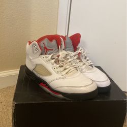 Jordan 5 Retro 