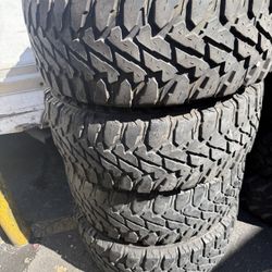 33x12.50r22 Cooper Tires En Excelentes Condiciones De Vida Las 4 
