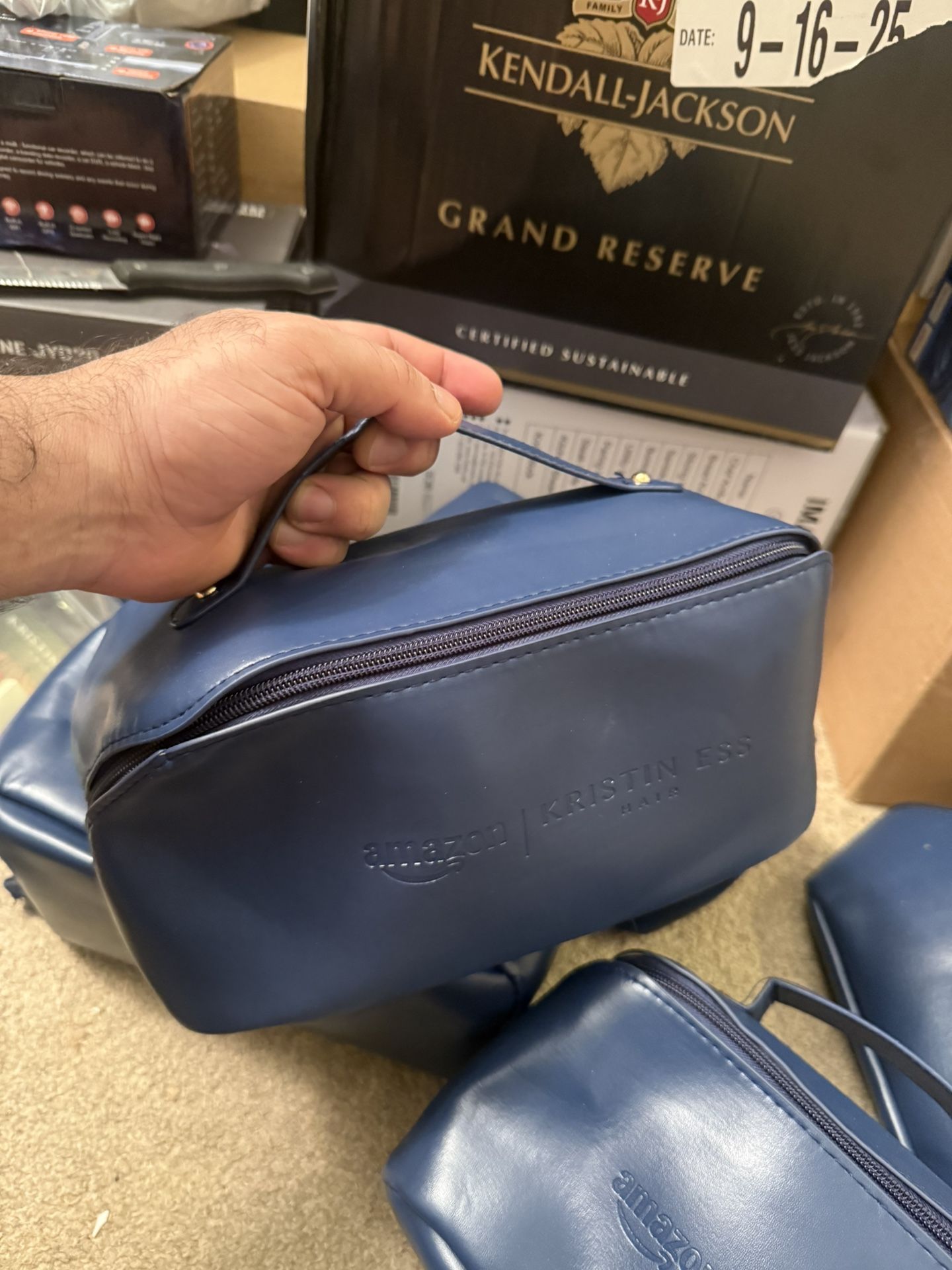 Travel Makeup Bag with 2 Mini Bags, Large Capacity Cosmetic Bag with Divider, PU Leather Toiletry Bag for Women Waterproof, Make up Organizer with Han