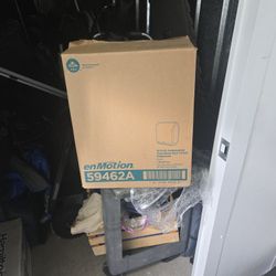 Automatic Paper Towel Dispenser