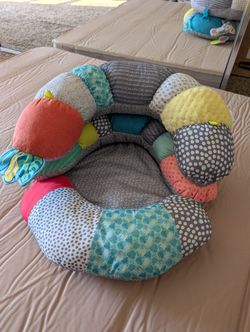 2-in-1 Tummy Time & Seated Support