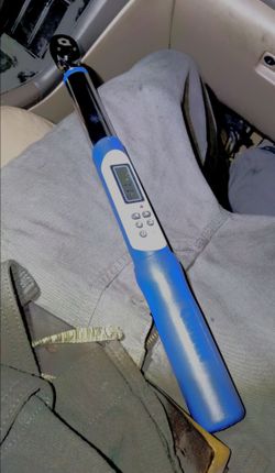 Digital torque ratchet