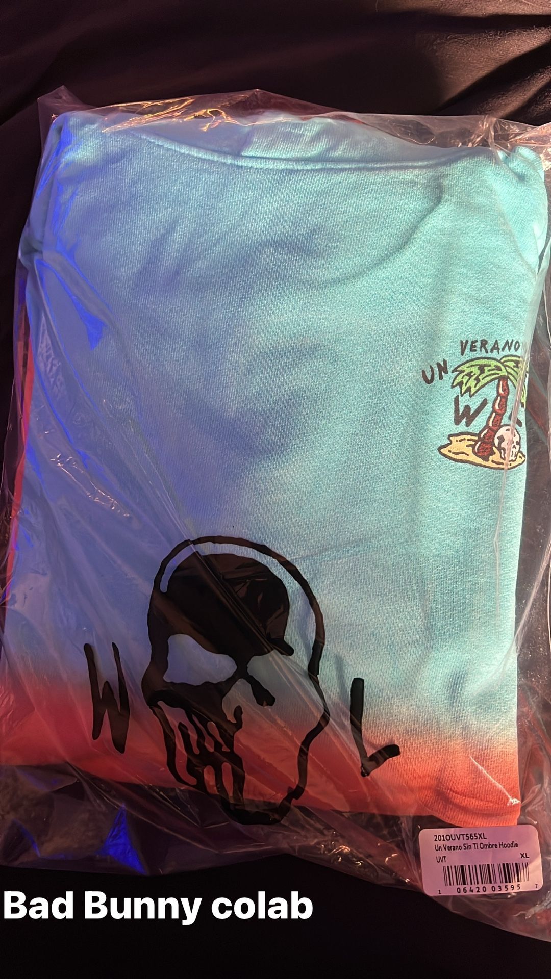 Warren Lotus, Bad Bunny Hoodie