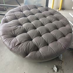 Round couch