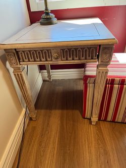 End table with drawer
