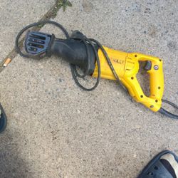 DeWalt Saw