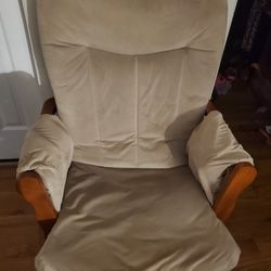 Rocking Chair. Used When I Had My Baby.smoke Free Pet Free Home