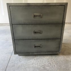 Ethan Allen Bergen Night Table