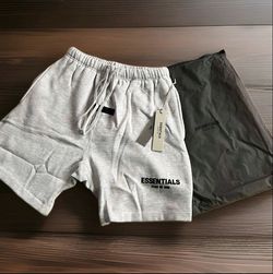Essentials Fear of God shorts LARGE