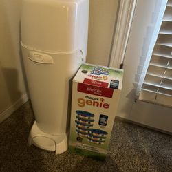 Diaper Genie With Refills 